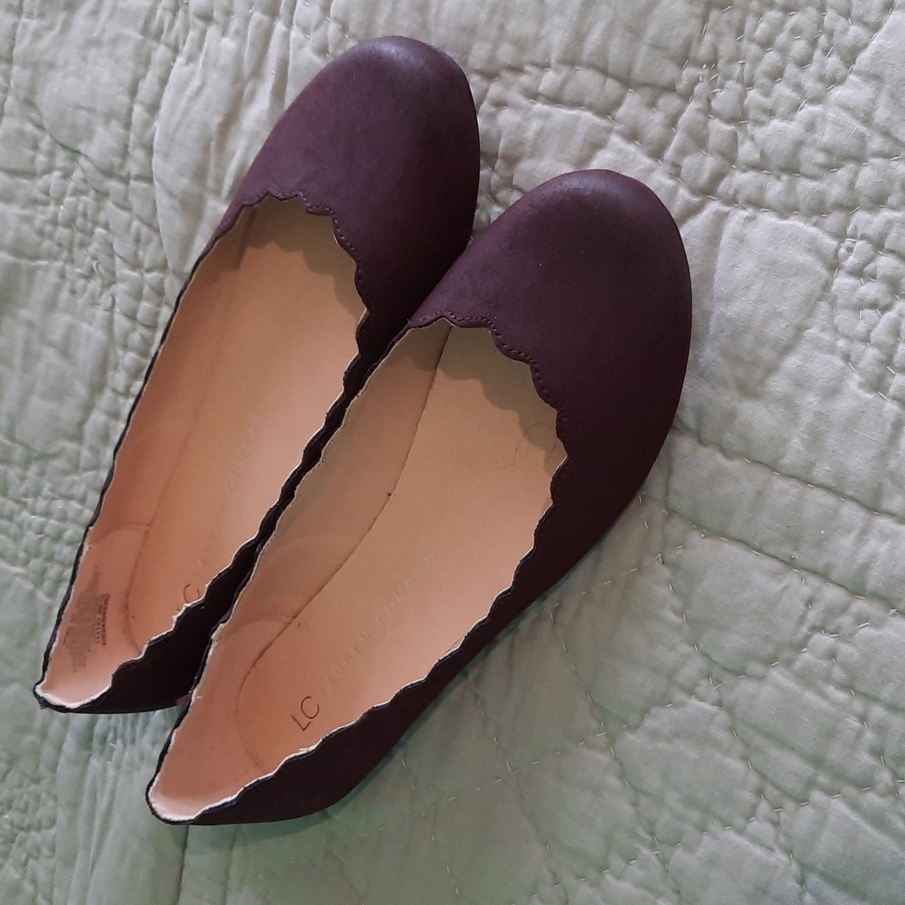 Scallop edge flats